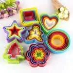 Set de 05 emportes pièces plastiques multiforme étoiles rondes sapin cœur carré trèfle