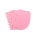 Set de 3 Lisseuses Grattoirs à crème de gâteaux en plastique pour texture plate - en dent de scie - en créneau rectangulaire ou carré ou rond