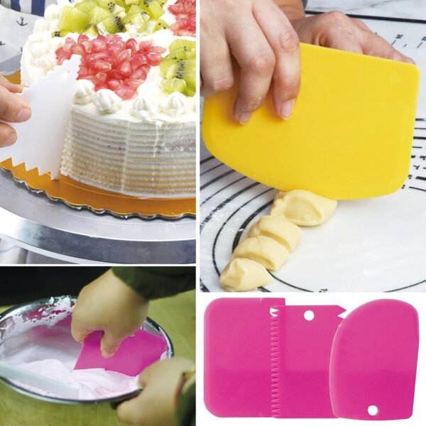 Set de 3 Lisseuses Grattoirs à crème de gâteaux en plastique pour texture plate - en dent de scie - en créneau rectangulaire ou carré ou rond