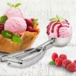 Cuillere loucje a creme glacee et a puree de pomme de terre