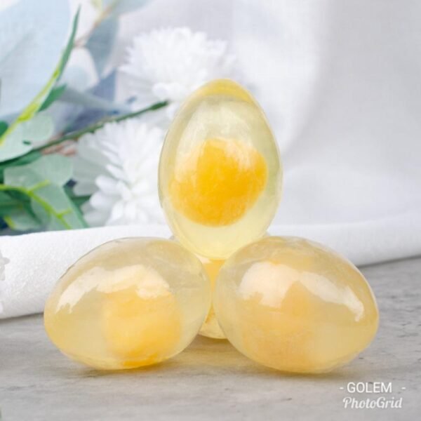 PhotoGrid 1642794291043 Savon oeuf pour le visage et corps lissent souple