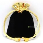 Pochette à cordon noir et doré pour bijoux