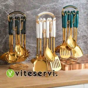 Ensemble de 07 Pièces de Écumoires - Louches - Fourche et Couteau de couleur doré