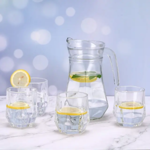 4 verres et carafe à eau jus de fruit