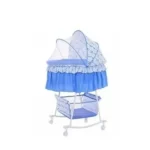 Berceau pour bébé avec 4 roues et rangement