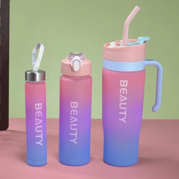 Gourde à paille de 2 L avec couvercle en plastique, 3 pièces, bleu