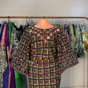 Ensemble Traditionnel Femme Bomba by Milaura, Tenue Africaine Élégante en Pagne à Carreaux, Haut à Manches Larges et Jupe Longue, Design Ajouré Ethnique pour Cérémonies et Quotidien